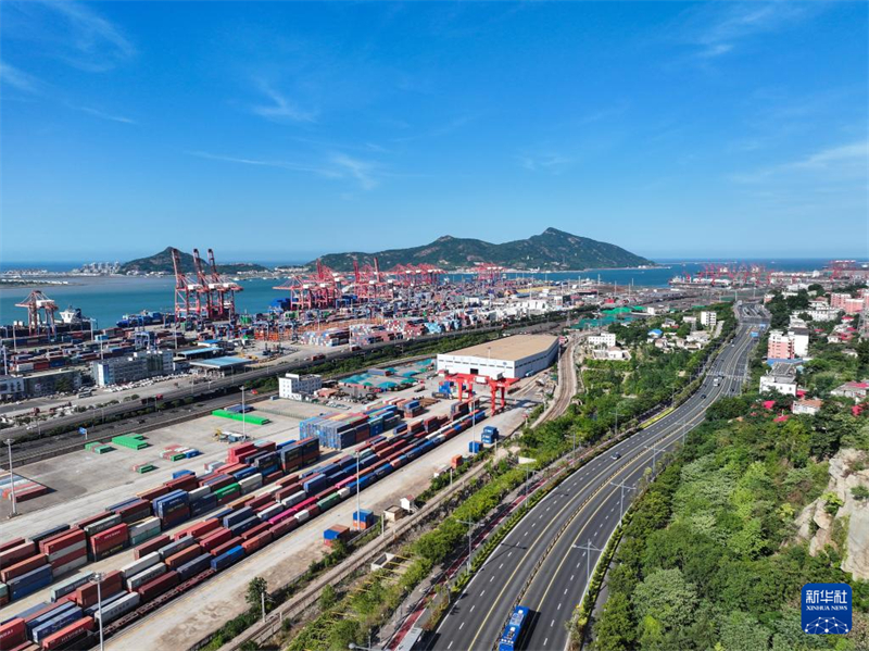 Base de coopera??o logística sino-cazaque aproxima Cazaquist?o do mar