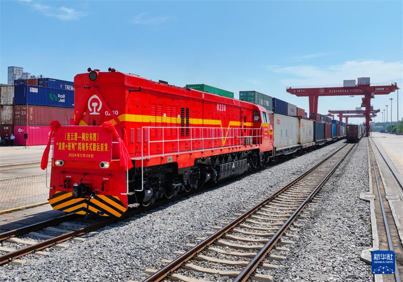 Base de coopera??o logística sino-cazaque aproxima Cazaquist?o do mar