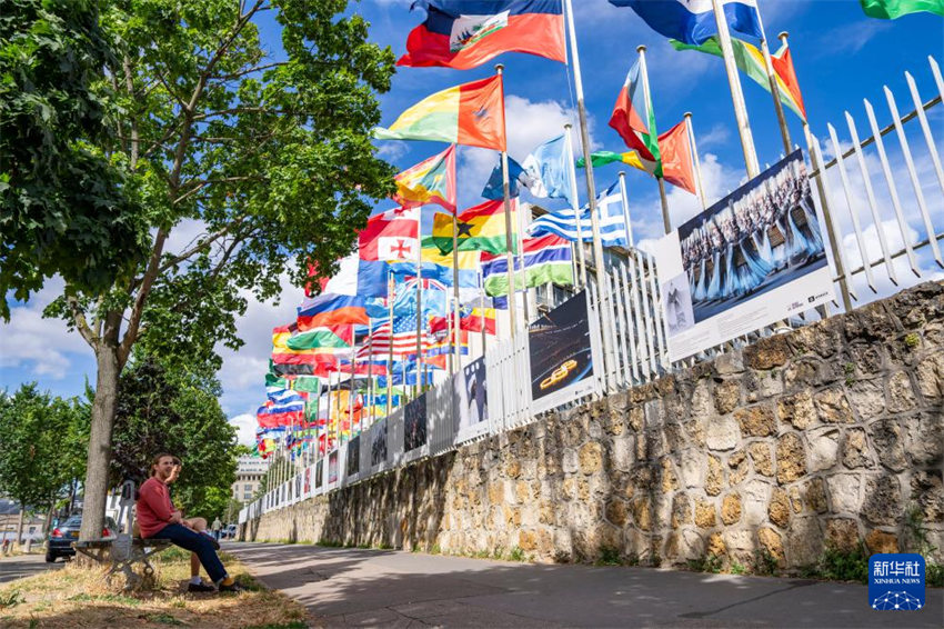 Paris realiza várias exposi??es temáticas para receber Olimpíadas