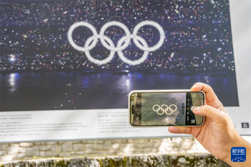 Paris realiza várias exposi??es temáticas para receber Olimpíadas