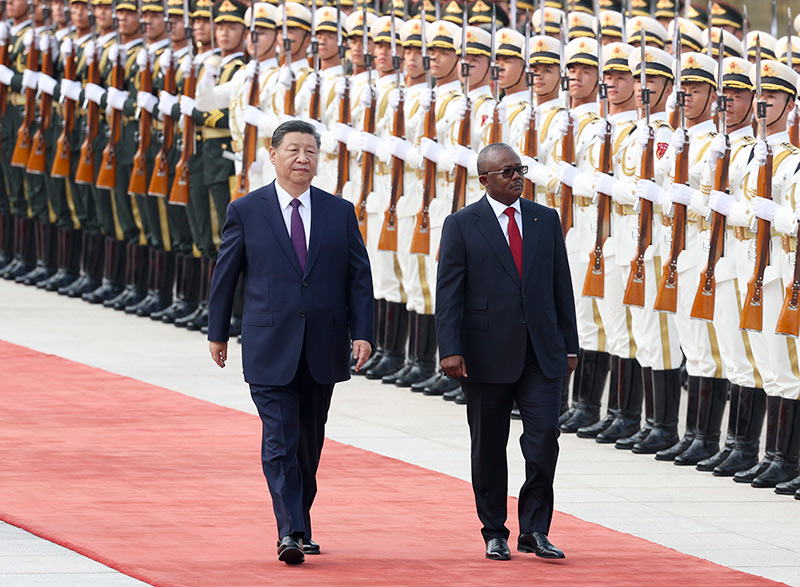 Xi Jinping realiza conversa??es com presidente da Guiné-Bissau