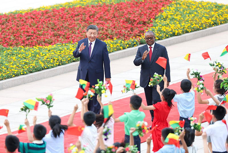 Xi Jinping realiza conversa??es com presidente da Guiné-Bissau