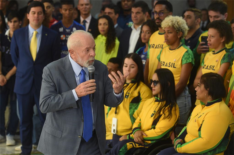 Lula recebe atletas que representar?o Brasil nas Olimpíadas de Paris