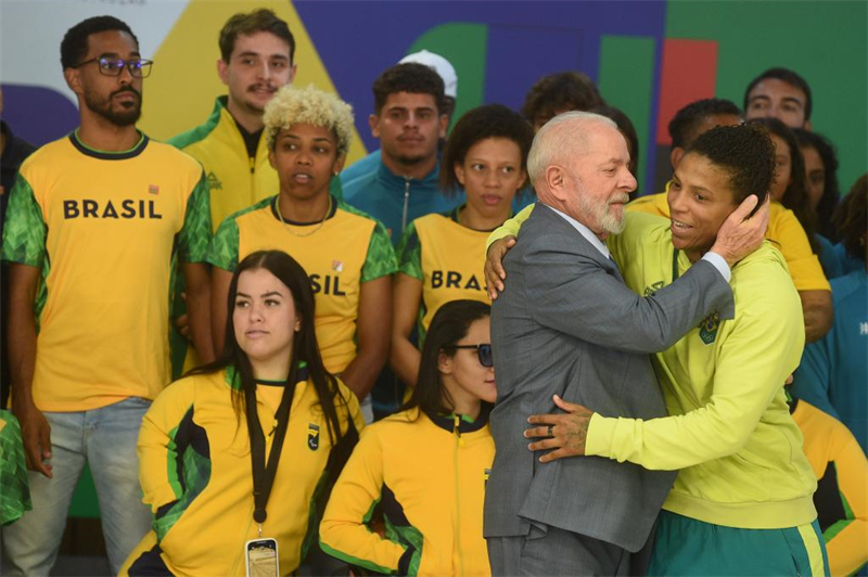 Lula recebe atletas que representar?o Brasil nas Olimpíadas de Paris