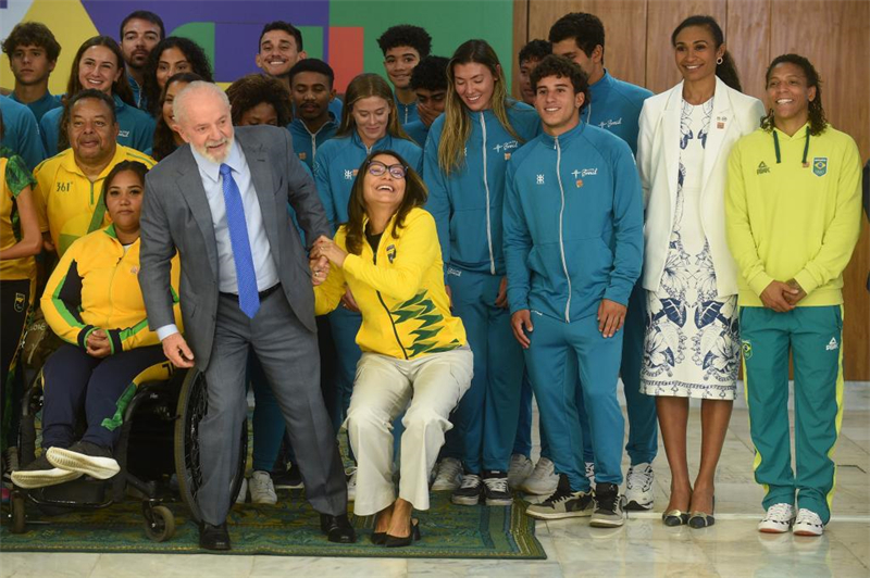 Lula recebe atletas que representar?o Brasil nas Olimpíadas de Paris