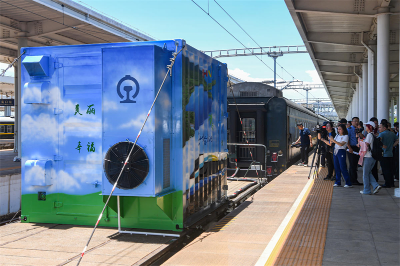 Primeira unidade móvel de armazenamento de energia entra em opera??o em trem transoceanico de Hainan