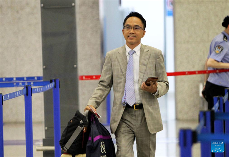 Primeiro visto eletr?nico da China concedido em Shanghai