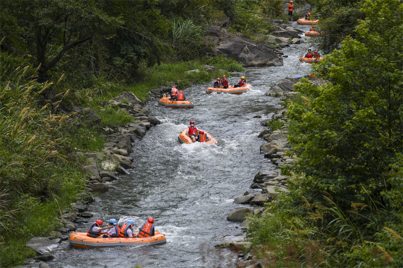 Hunan, centro da China, inicia esta??o turística de ver?o
