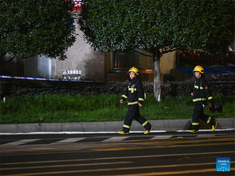 Opera??o de resgate está concluída no local de incêndio em loja de departamentos no sudoeste da China