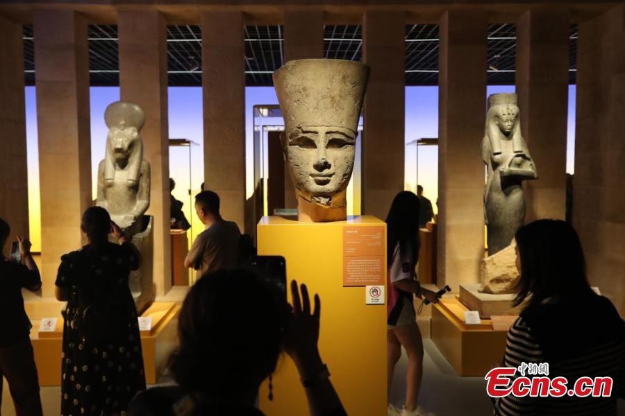 788 artefatos do Antigo Egito brilham em grande exposi??o