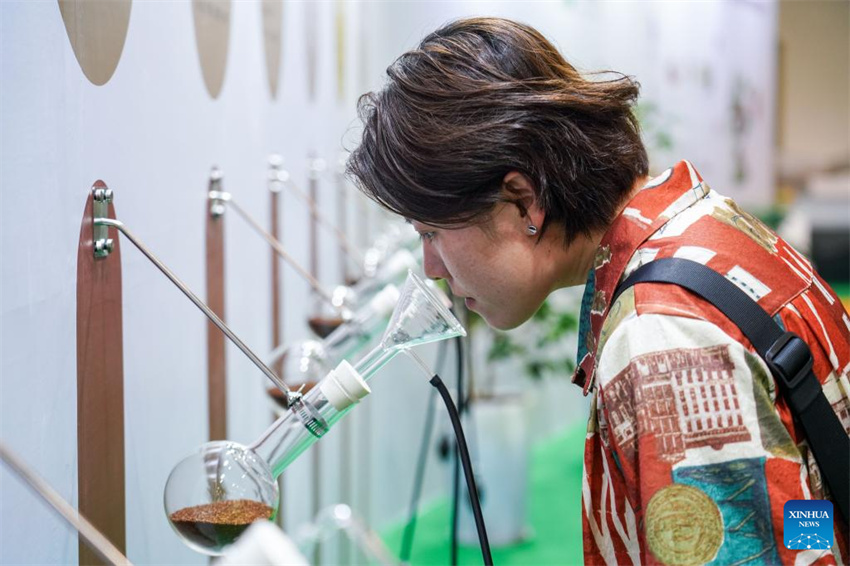 Galeria: pavilh?o da indústria do café na 8a Expo China-Sudeste Asiático