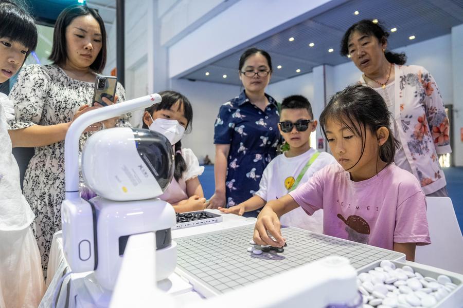 Tecnologias de ponta s?o apresentadas na 8a Exposi??o China-Sul da ásia