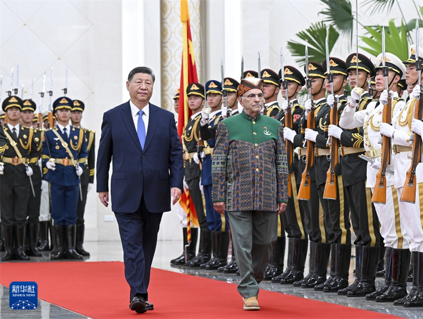 Xi Jinping realiza conversa??es com o presidente de Timor-Leste e pede promo??o dos la?os bilaterais
