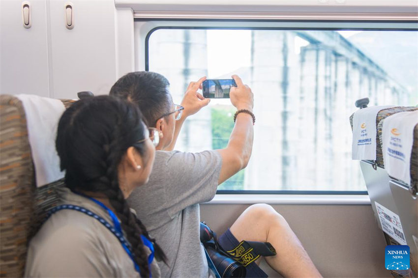 Nova ferrovia de alta velocidade impulsionará integra??o do Delta do Rio Yangtze da China