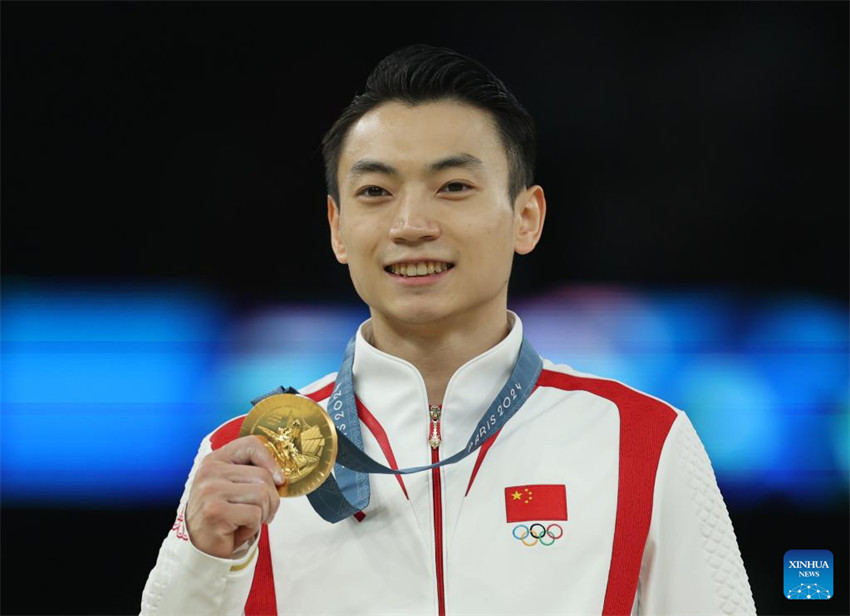 Pairs 2024: Zou Jingyuan é bicampe?o olímpico nas barras paralelas da ginástica artística