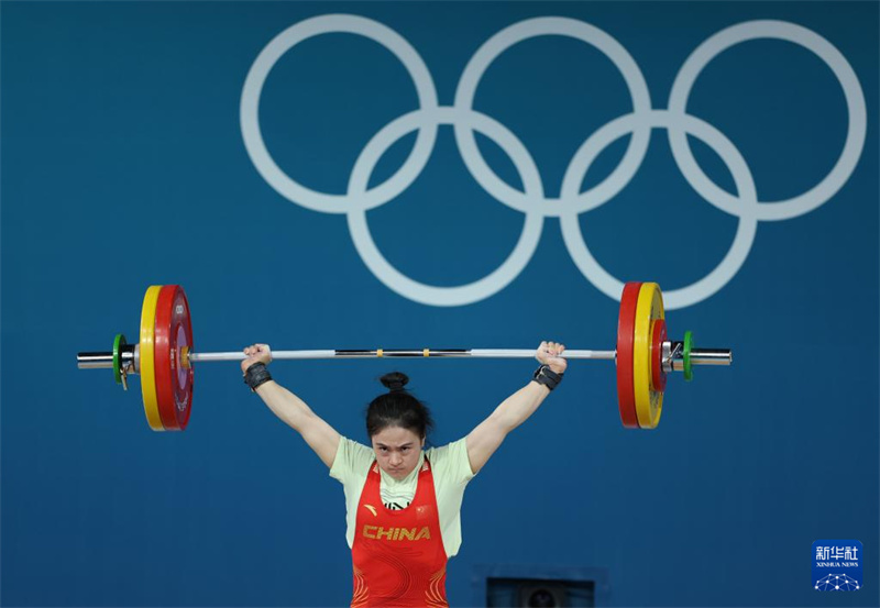 Paris 2024: Levantadora de peso chinesa Luo Shifang vence o ouro na categoria feminina de 59 kg