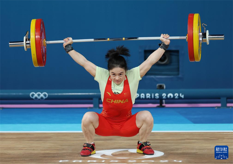 Paris 2024: Levantadora de peso chinesa Luo Shifang vence o ouro na categoria feminina de 59 kg