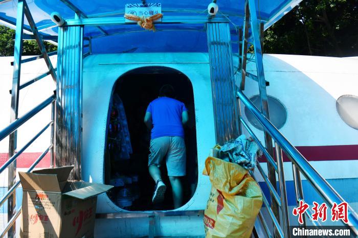 Chengdu:?avi?o?abandonado?transforma-se?em?supermercado?de bairro?residencial