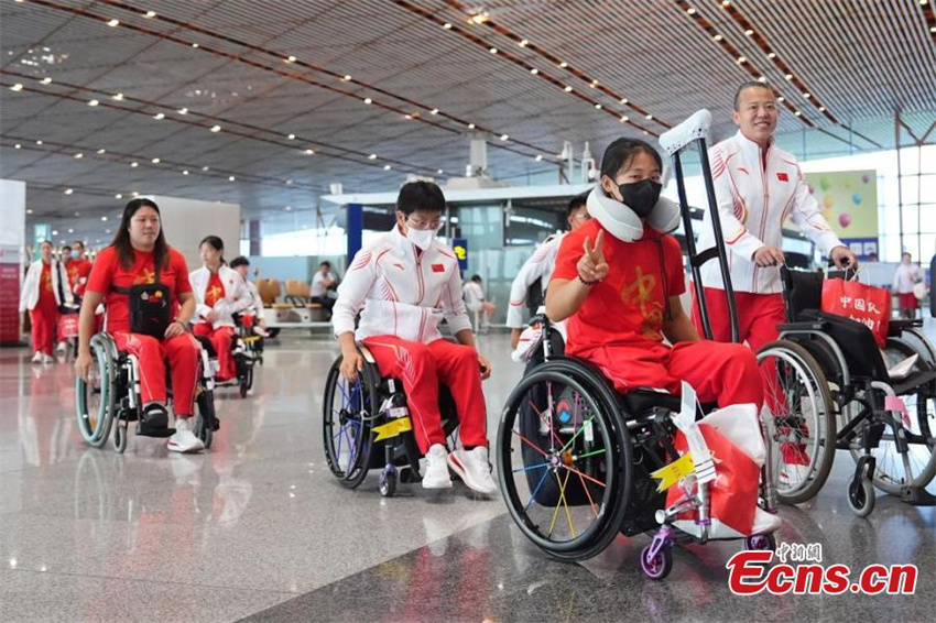 Delega??o paralímpica da China parte para Paris