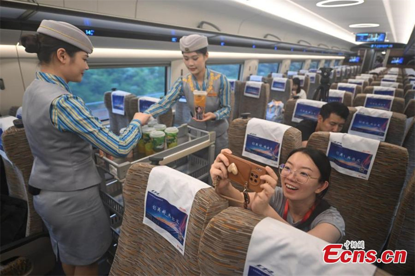 Guangdong: ferrovia de alta velocidade Meizhou-Longchuan inicia opera??es experimentais