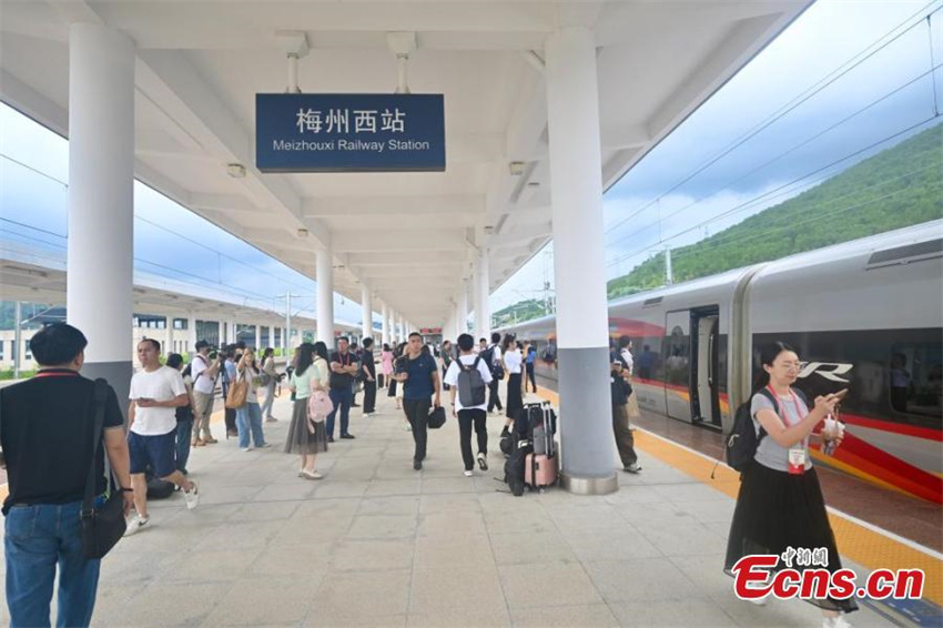 Guangdong: ferrovia de alta velocidade Meizhou-Longchuan inicia opera??es experimentais