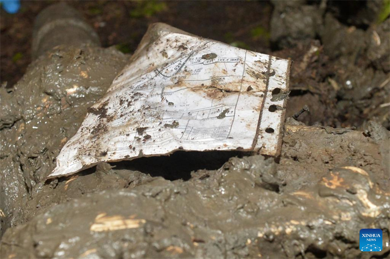 Queda de avi?o na Tailandia deixa cinco chineses mortos