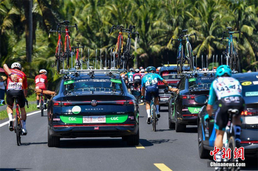 15a Corrida Internacional de Ciclismo de Hainan é inaugurada