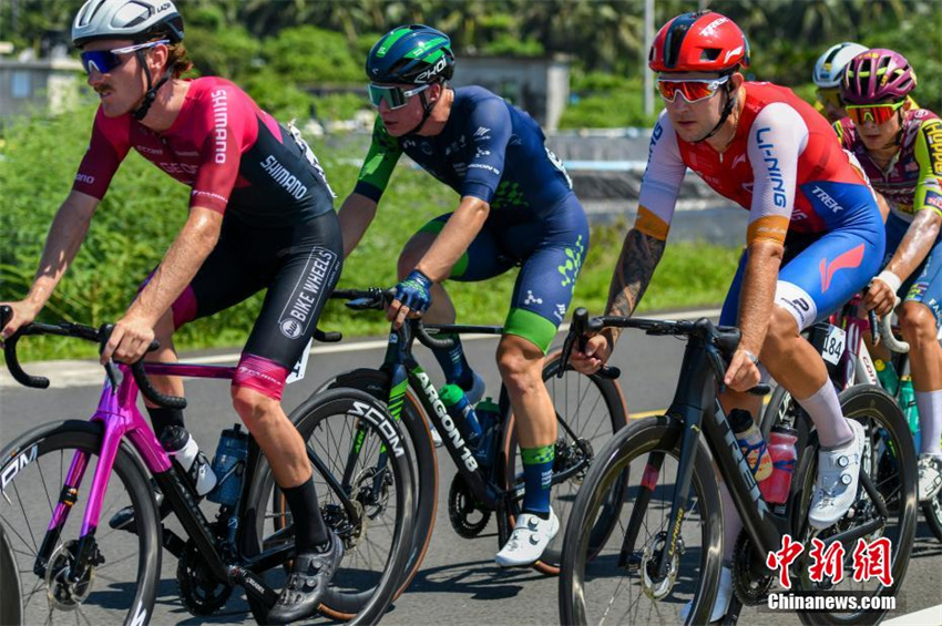 15a Corrida Internacional de Ciclismo de Hainan é inaugurada