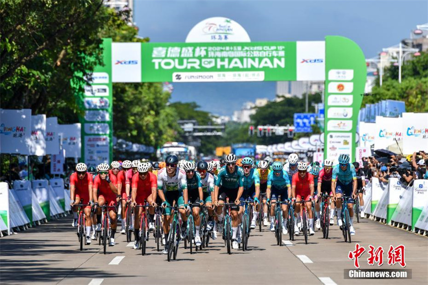 15a Corrida Internacional de Ciclismo de Hainan é inaugurada