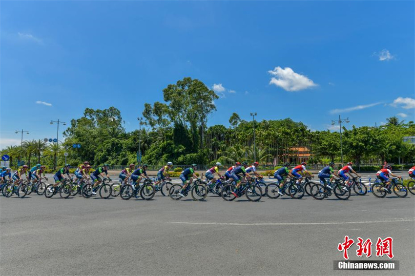 15a Corrida Internacional de Ciclismo de Hainan é inaugurada