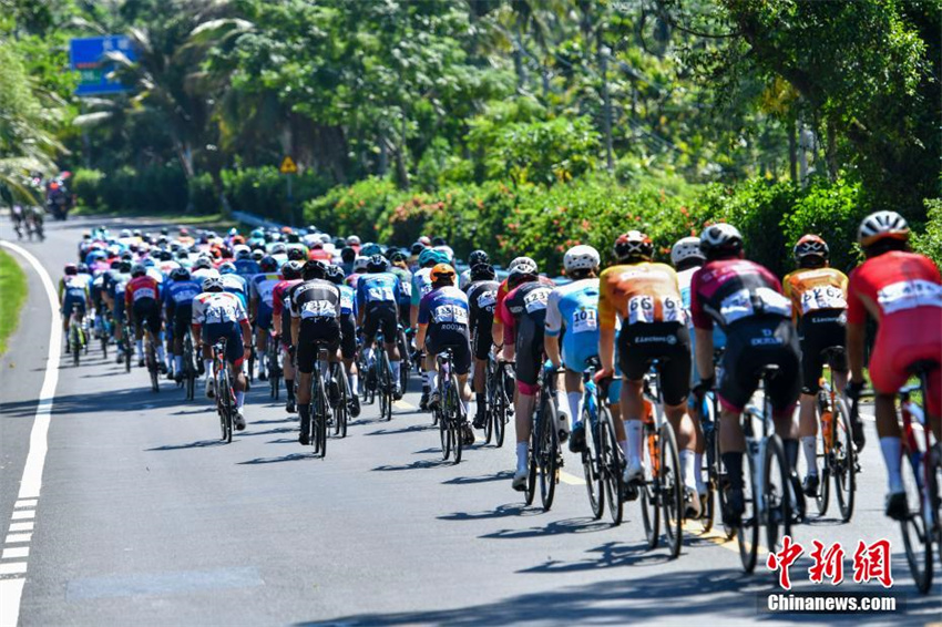 15a Corrida Internacional de Ciclismo de Hainan é inaugurada