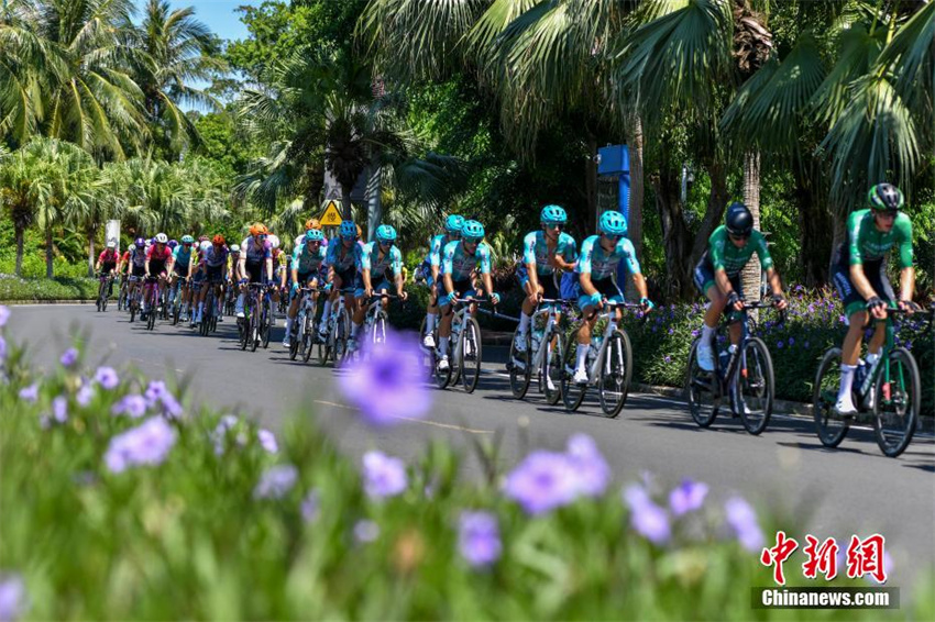 15a Corrida Internacional de Ciclismo de Hainan é inaugurada