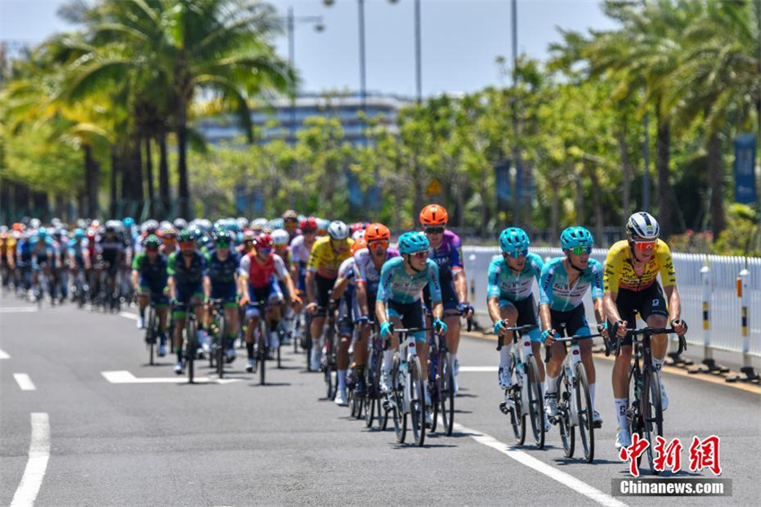 15a Corrida Internacional de Ciclismo de Hainan é inaugurada