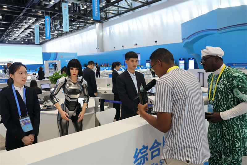 FOCAC: centro de imprensa recebe milhares de jornalistas