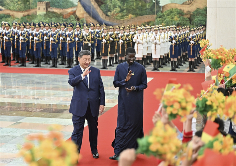 FOCAC: Xi Jinping realiza conversas com presidente senegalês