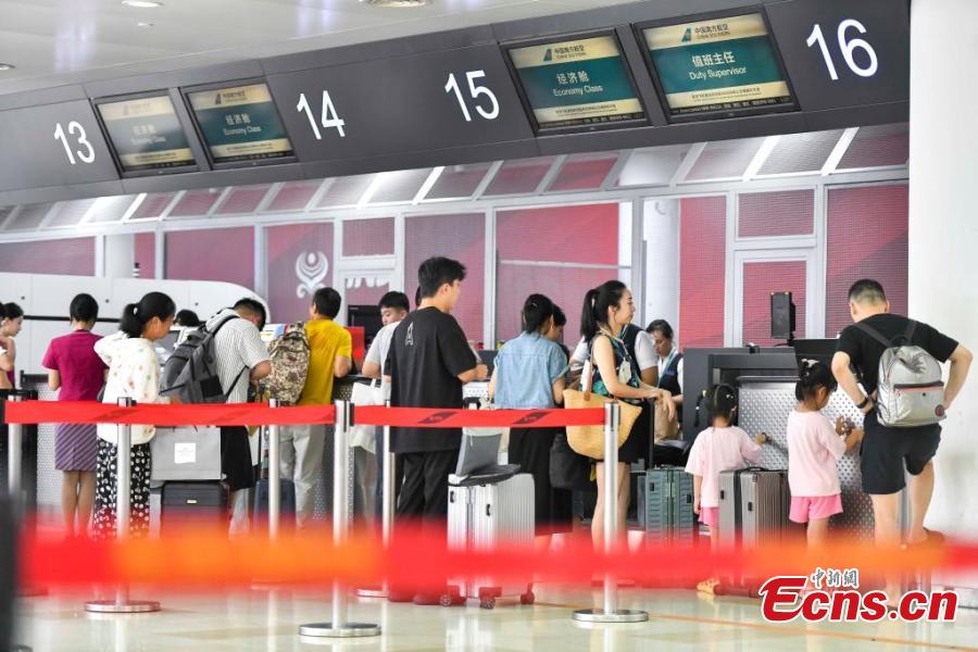 Aeroporto em Haikou retoma opera??o após supertuf?o Yagi