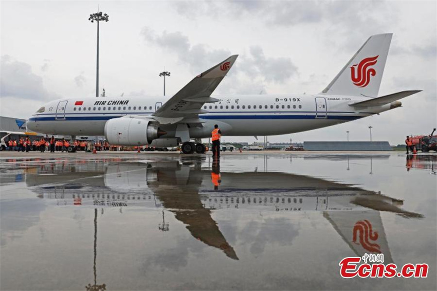 Primeiro avi?o C919 da Air China faz voo inaugural