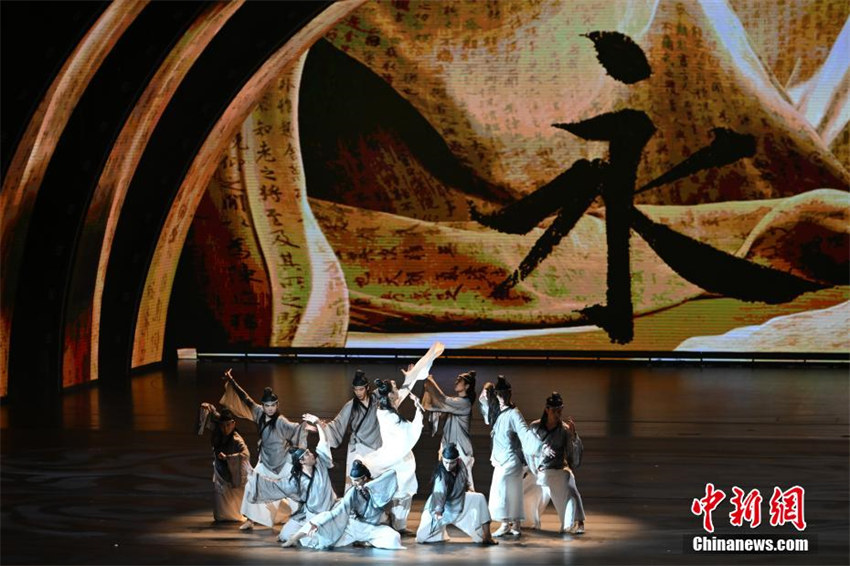 Apresenta??o especial do Fórum Cultural de Beijing desbloqueia jornada cultural chinesa