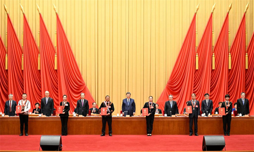Xi Jinping enfatiza consolida??o da unidade da na??o chinesa