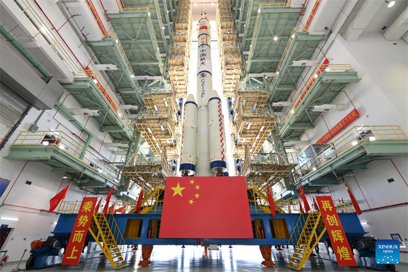 China se prepara para lan?ar nave espacial tripulada Shenzhou-19