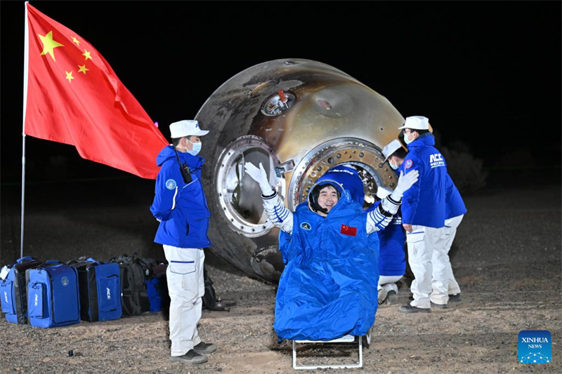 Shenzhou-18: astronautas chineses regressam à Terra em seguran?a