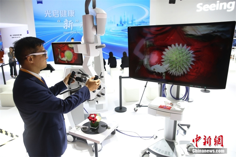 Galeria: área de exibi??o de equipamentos tecnológicos em destaque na CIIE