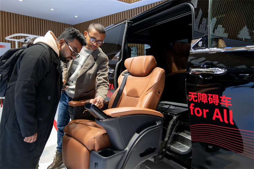 Galeria: produtos e tecnologias de produtividade de nova qualidade s?o exibidos na 7a CIIE