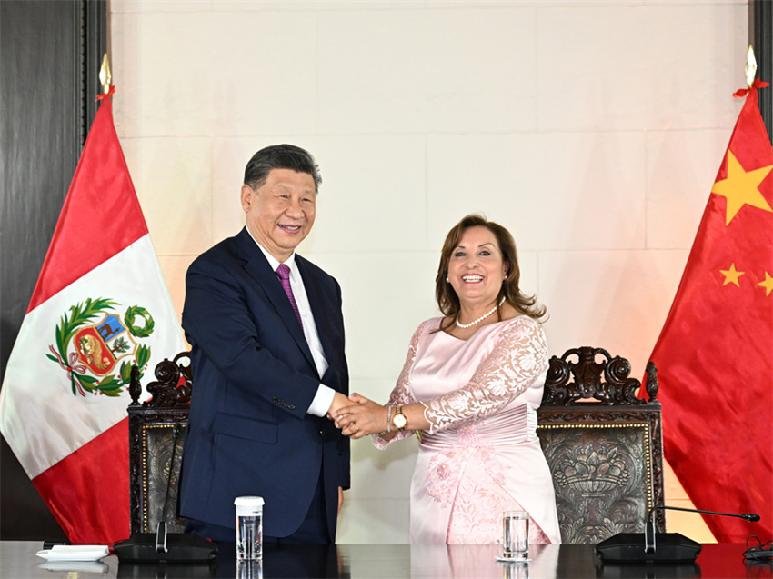 Xi Jinping e presidente peruana Boluarte participam da cerim?nia de inaugura??o do Porto de Chancay via videoconferênia