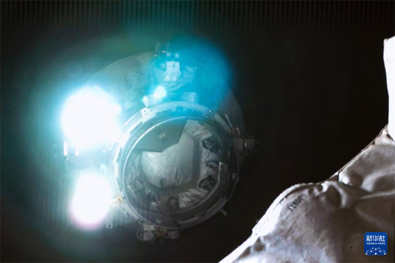 Nave de carga chinesa Tianzhou-8 atraca na esta??o espacial Tiangong