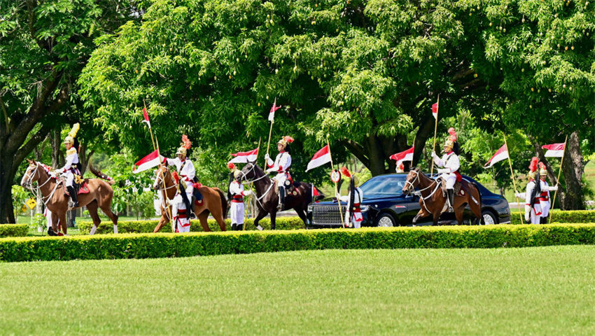 Xi Jinping participa da cerim?nia de boas-vindas realizada pelo presidente brasileiro
