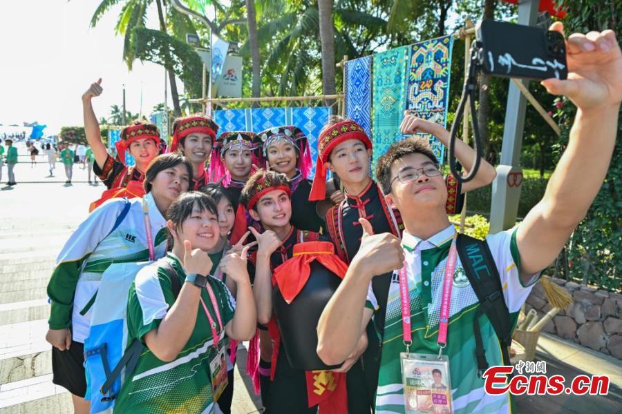 Gala dos Jogos Nacionais de Esportes Tradicionais de Minorias étnicas da China realizada em Sanya