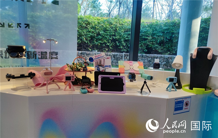 Shenzhen: Intera??o envolvente desperta encanto pela ciência e tecnologia