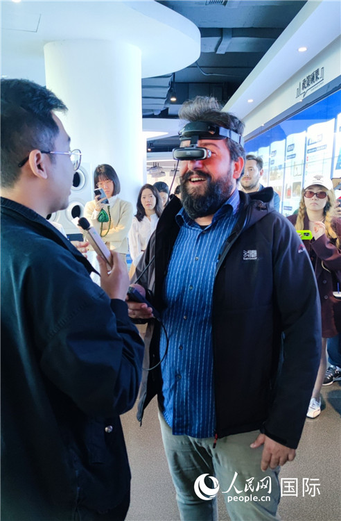 Shenzhen: Intera??o envolvente desperta encanto pela ciência e tecnologia