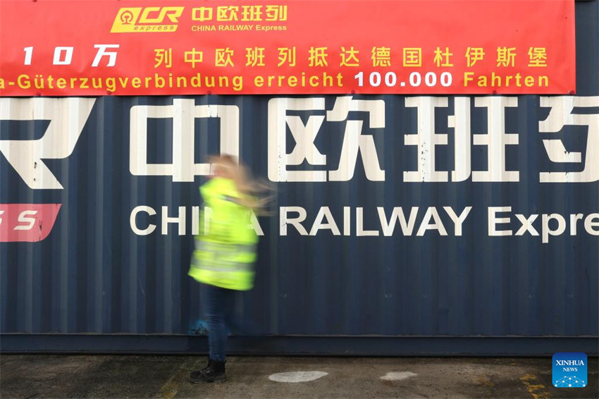 Servi?o de trem de carga China-Europa atinge marco com a chegada do 100.000o trem na Alemanha